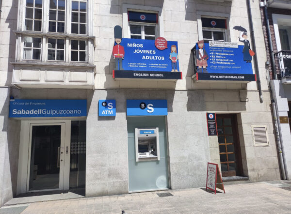 Local comercial en venta en VITORIA en C/ Postas 27.   En rentabilidad.